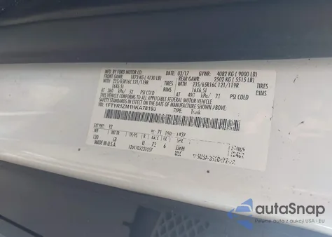 2017 Ford Transit-250 z USA, uszkodzony, nr VIN 1FTYR1ZM1HKA78193